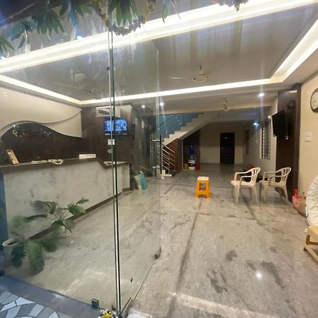 Sri Ganesh Residency Otel Tirupati Dış mekan fotoğraf