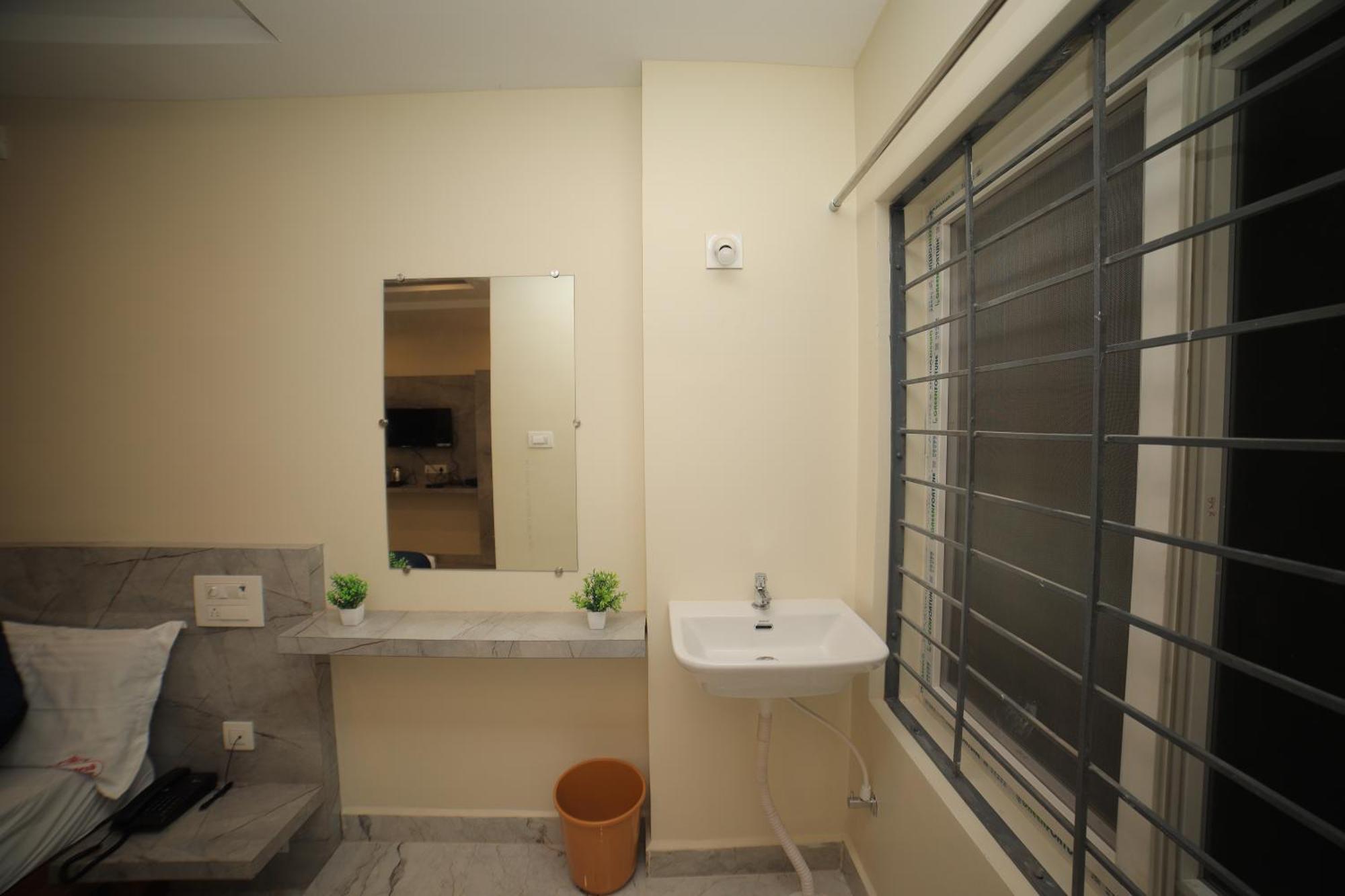 Sri Ganesh Residency Otel Tirupati Dış mekan fotoğraf