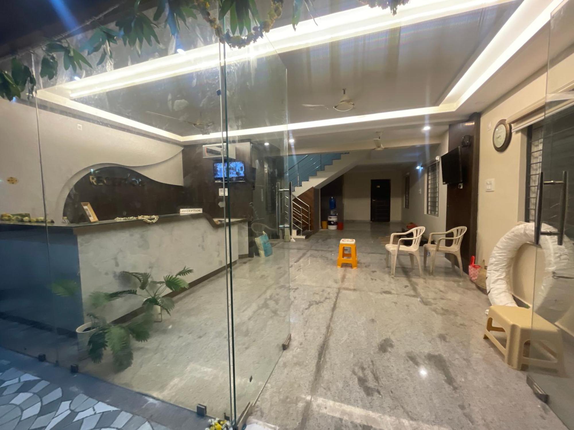 Sri Ganesh Residency Otel Tirupati Dış mekan fotoğraf