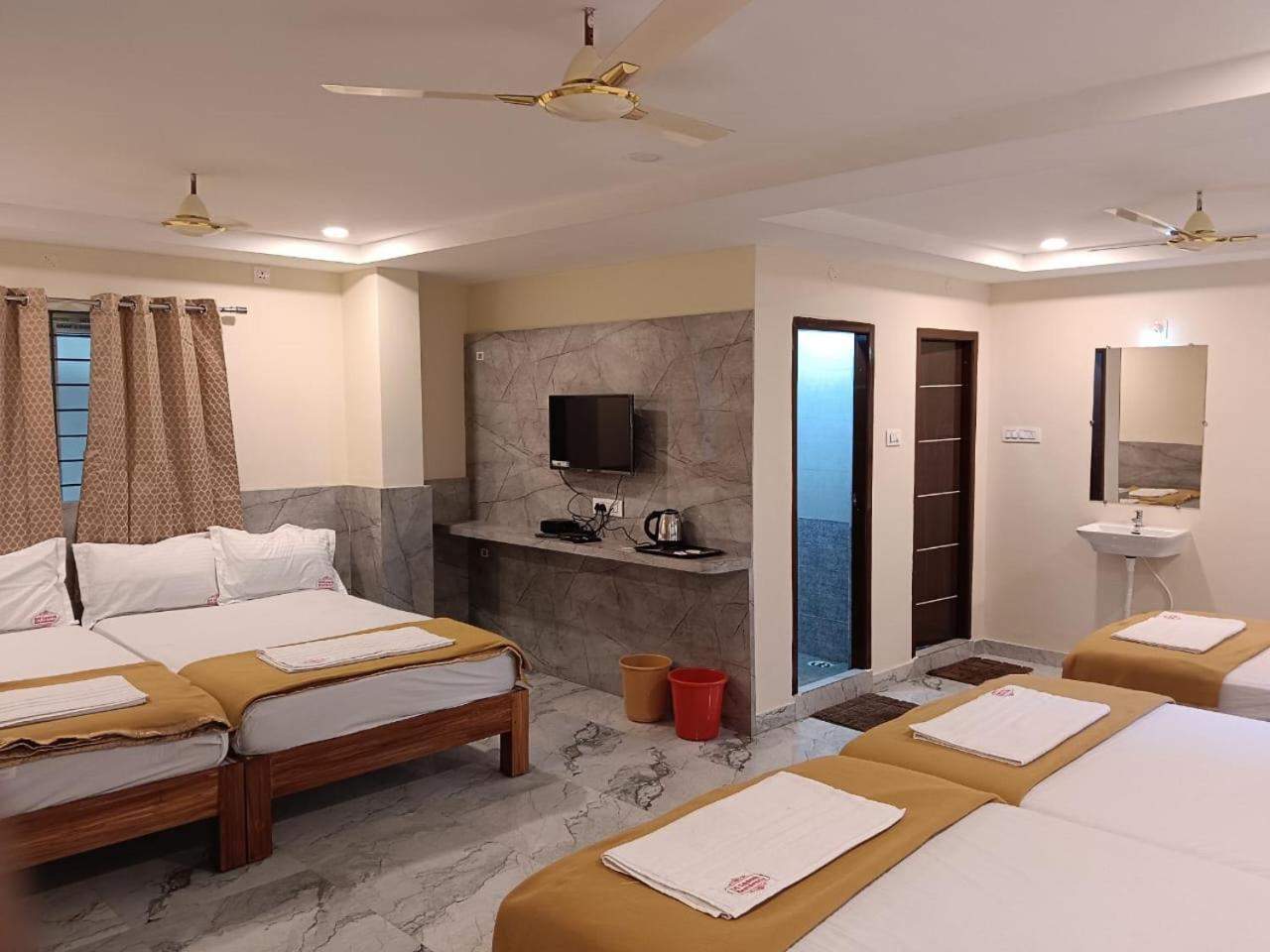 Sri Ganesh Residency Otel Tirupati Dış mekan fotoğraf
